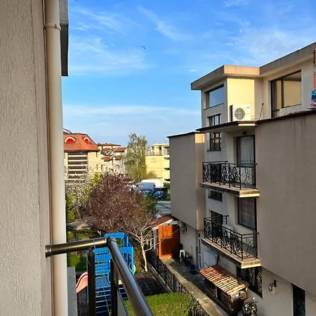 в Rif 2 Apartment Ravda